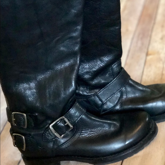 Frye Women’s Veronica Back Zip Black Leather 6 - Picture 1 of 8